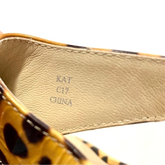 Taryn Rose Kat Low-Wedge Thong Sandals 8.5 Patent Leather Leopard Animal Print - Picture 12 of 15